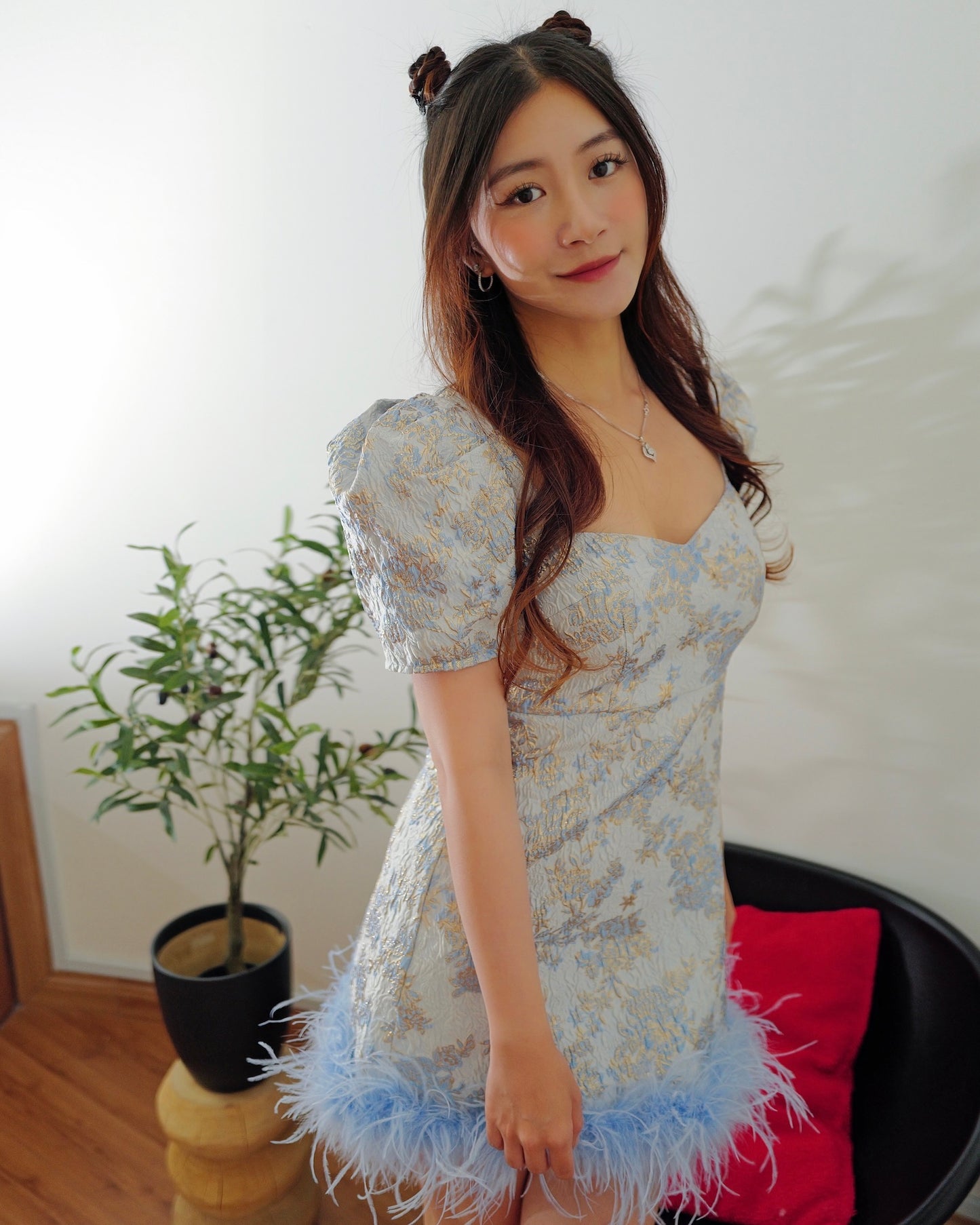 裕丽 [Yú Lì] Feather Dress